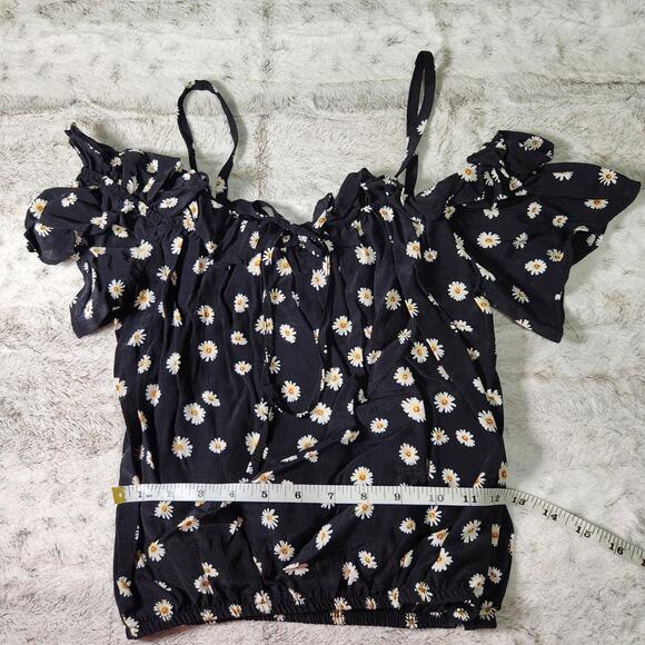 Bershka Black and White Cute Daisy Floral Tie Front Crop Blouse Top Size S - Picture 2 of 5